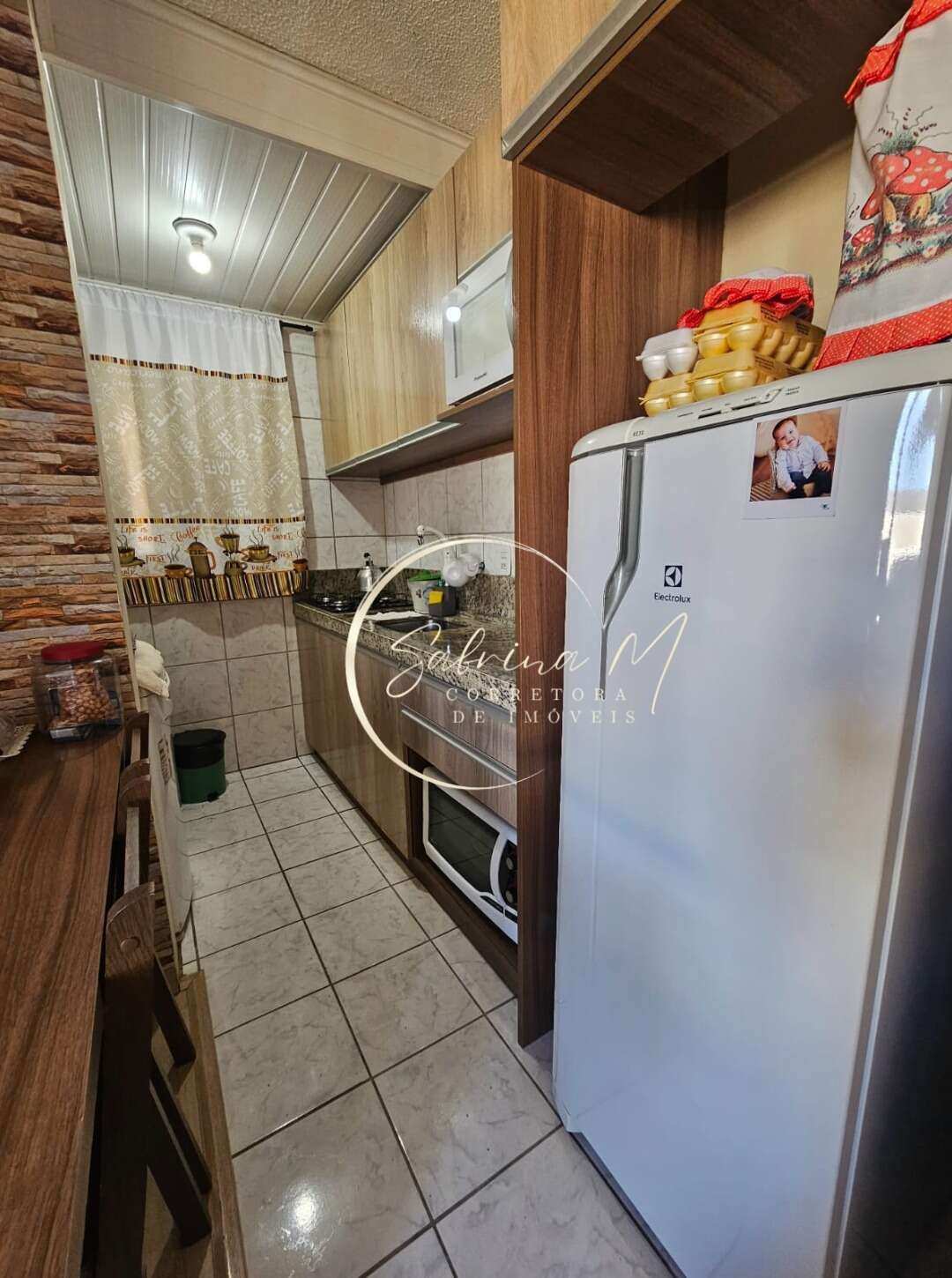  - Apartamento Semimobiliado