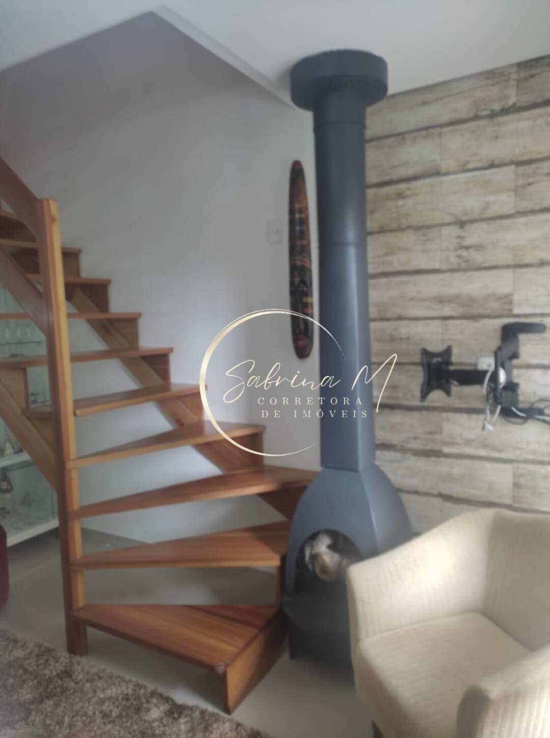  - Triplex Semimobiliado